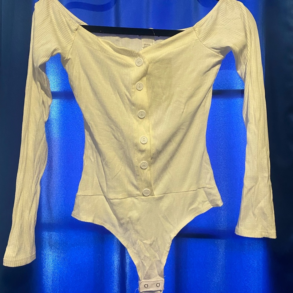Off the shoulder bodysuit- Ivory (M)